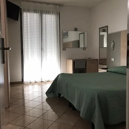 Hotel Etoile 3*